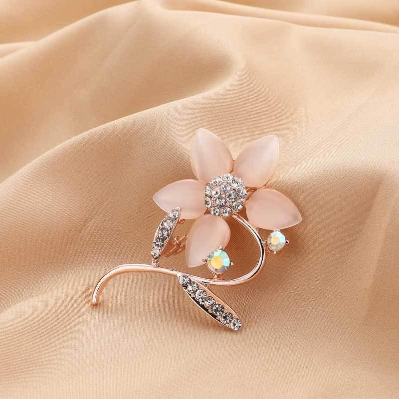 1Pc Romantic Flower Brooch for Women Girls Exquisite Flower Plant Pins Brooches Jewelry Trendy Accessories Party Gift