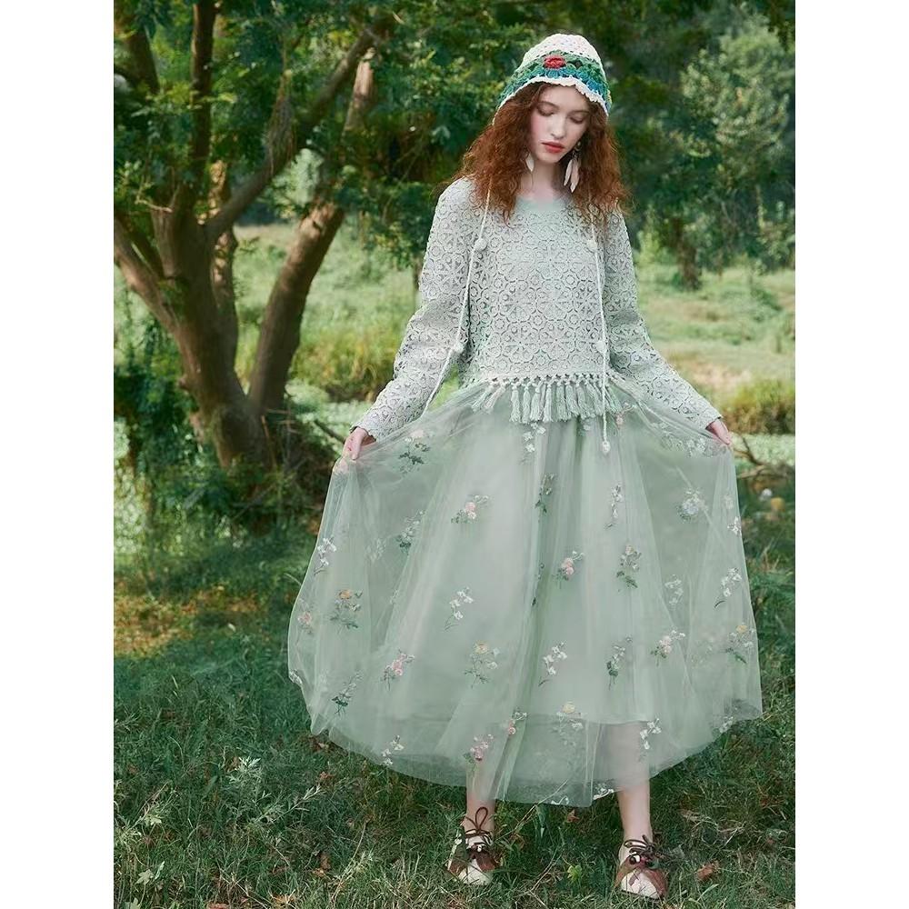 Qooth Sweet Women Floral A Line Tulle Skirt Rustic Style Wide Hem Mid Length Elastic Waist Casual Skirt QT2656