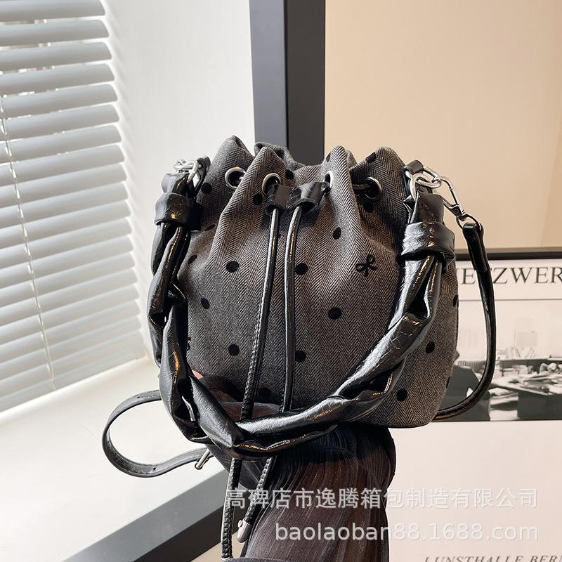 

Сумка-ведро Temperament, женская, 2024 года, новая, модная, высокого класса, повседневная, универсальная, сумка-мессенджер