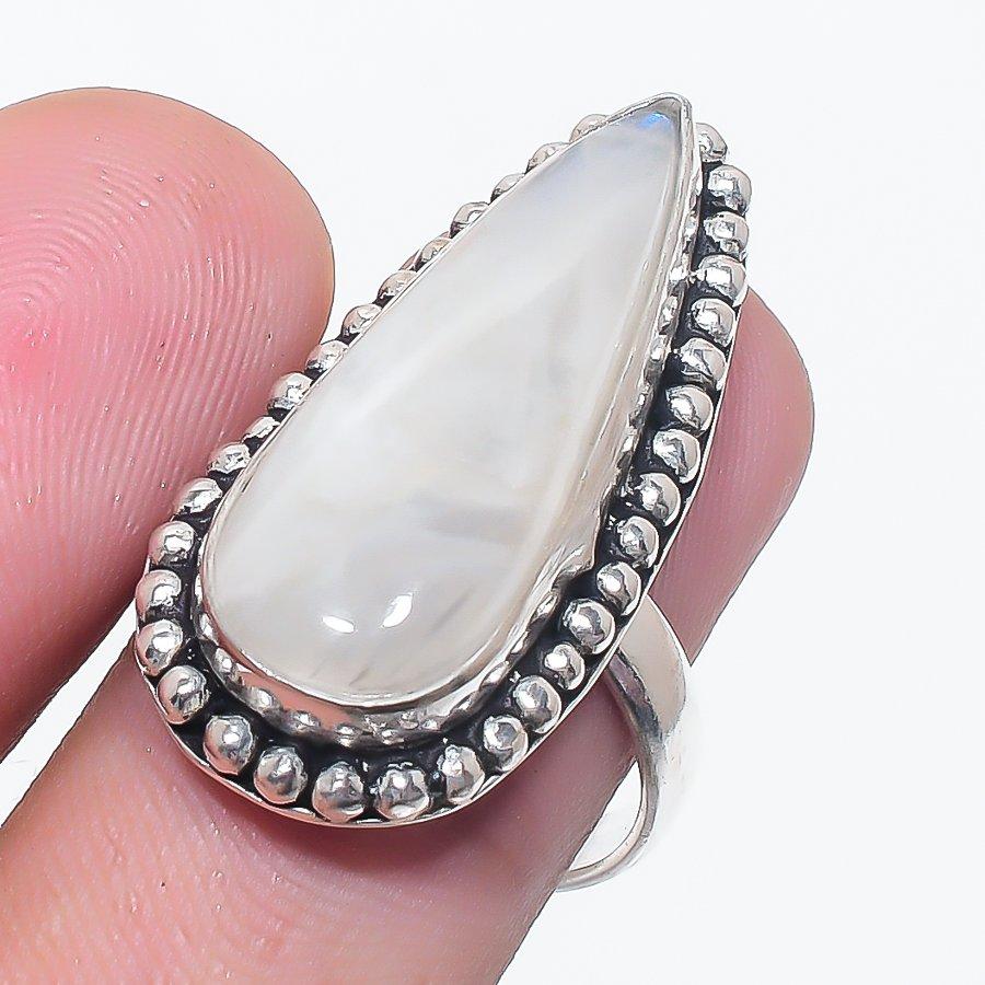 

Natural Moonstone Gemstone Handmade 925 Sterling Silver Jewelry Ring Size 8 I5z26