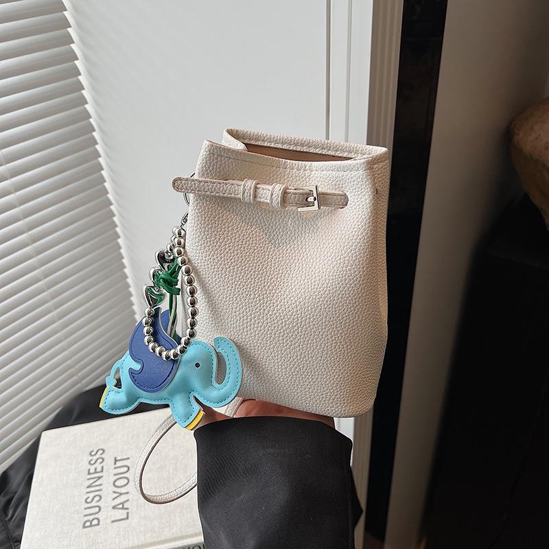 New Commuter Versatile Bag Women's Fashion Large-capacity Shoulder Messenger Bag