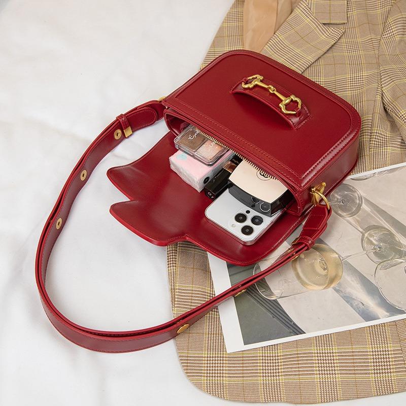 Kožená taška dámská nová móda všestranný model pod paži všestranný 5 sedlová taška přes jedno rameno crossbody taška s koňskou přezkou
