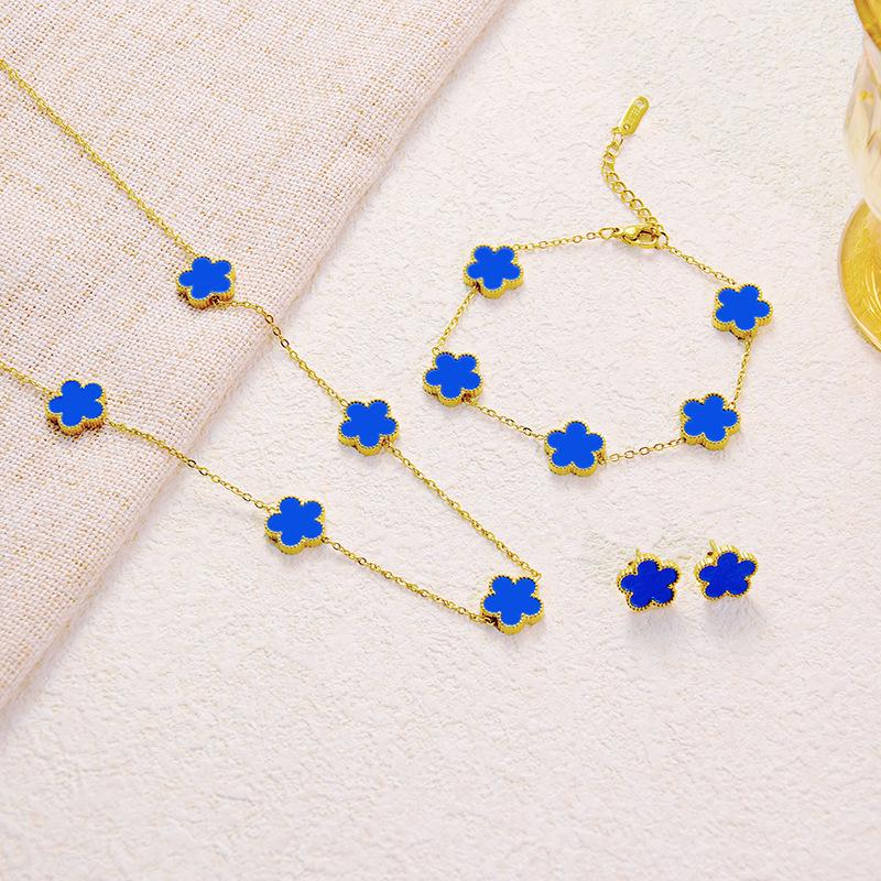 

Stainless Steel Clover Jewelry Set: Necklace, Bracelet & Stud Earrings – High-End Luxury with a Lucky Charm Design