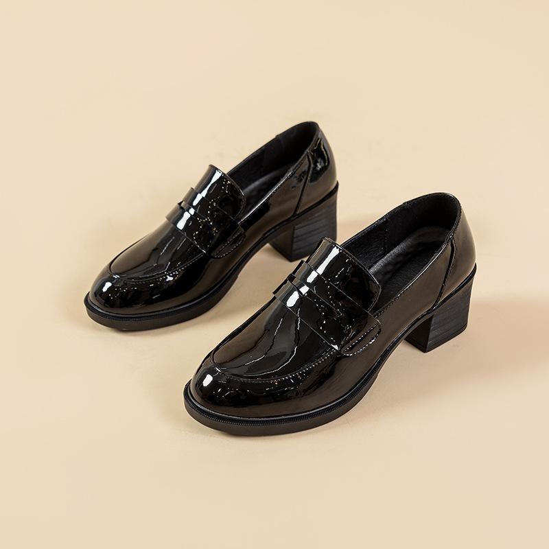 

5,5 см Дышащие Удобные Лоферы из Патентной Кожи с Мелким Вырезом Женские Туфли на Платформе 2025 Весна Туфли на Среднем Блочном Каблуке Мама 40