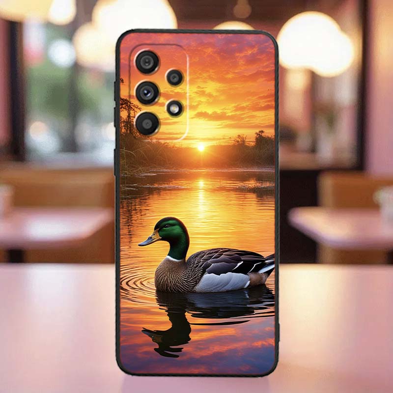 Cartoon Anime Entenmuster für Samsung A41 A35 A34 A33 A32 A25 A24 A23 A21s A06 A05 A04 A03 Note 10 20 Ultra 5G Schwarze Handyhülle