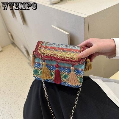 Gewebte Tasche im Ethno-Stil mit Stickerei für Damen, vielseitige Umhängetasche, modische Umhängetasche mit Kette und Quaste