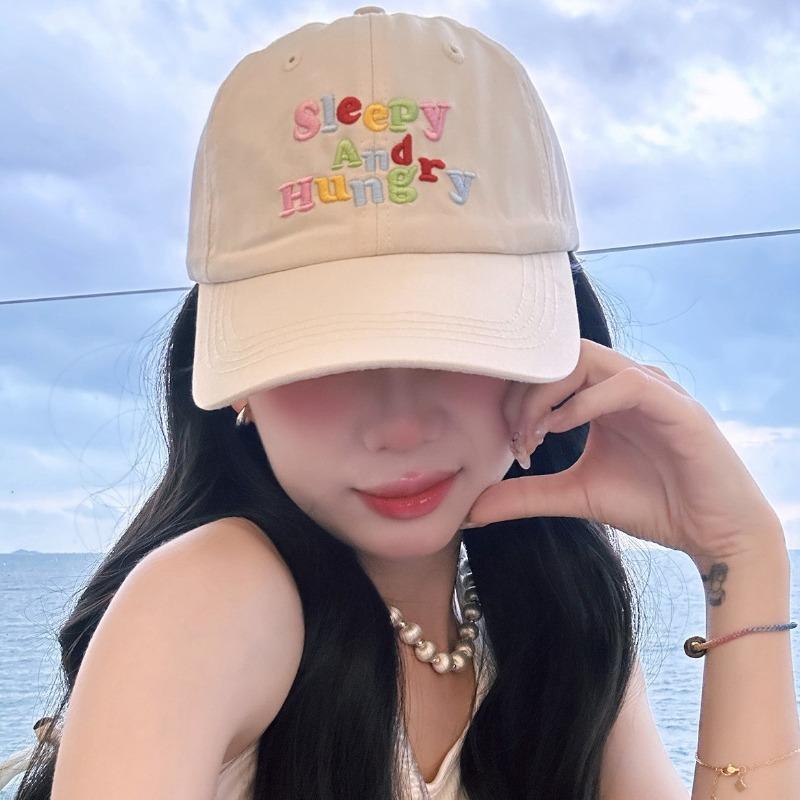 Spring breath summer sweet beautiful woman couple baseball cap shade letter shopping student cap tide