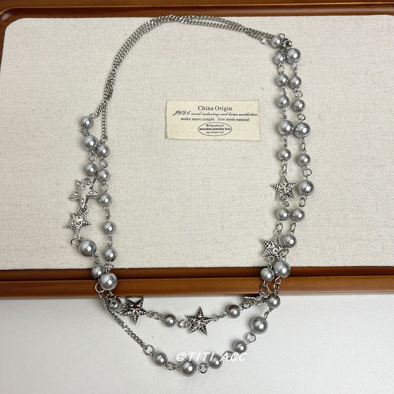 

European and American Style Personality Ins-Style Five-Pointed Star Pearl Chain Long Necklace for Women, Niche Fashion, Elegant Layered Clavicle Chain Double Layer Star Gray Pearl Necklace