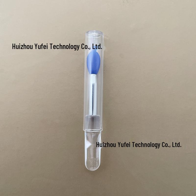 Patent Authorized Dustproof Portable Silicone Lip Brush with Lid