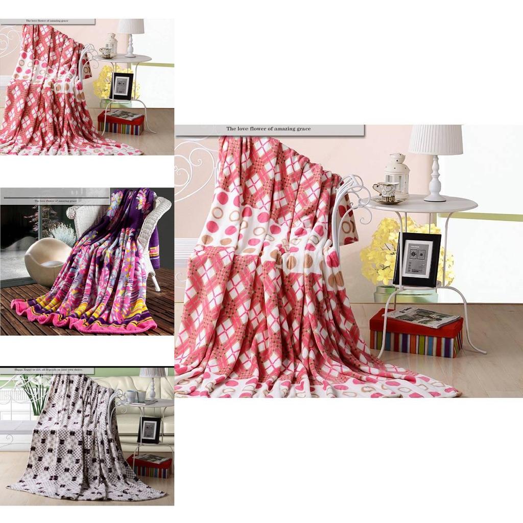Flannel Throw Blanket With Polyester Material And Heart Pattern For Home Use