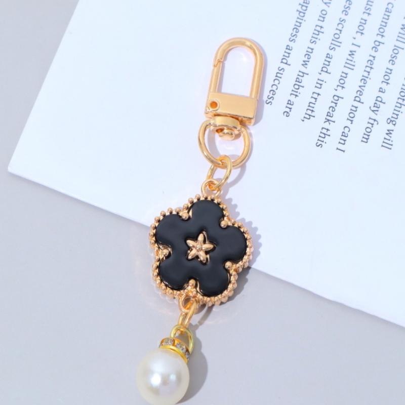 

Creative Colorful Drip Oil Flower Pearl Pendant Keychain Backpack Earphone Covers Hangings Decoration