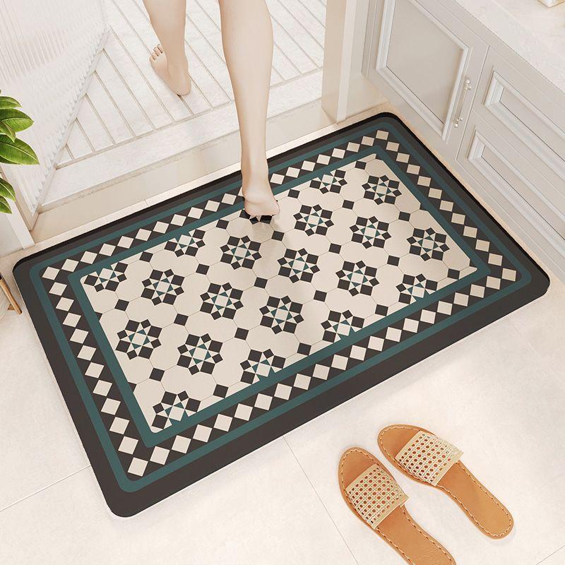 Diatom Mud Bathroom Mat with Strong Water Absorption, Dirt Resistant and Anti Slip Dry Foot Mat At the Entrance of the Bathroom