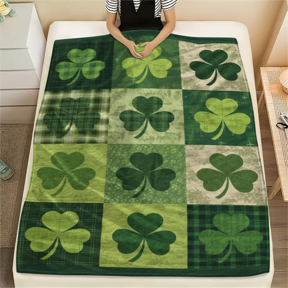 1Pc Patchwork Leaf Print Flannel Blanket, High quality Comfortable for All Seasons, Home Decor, Warmth and Comfort, Perfect for Christmas Gifts68