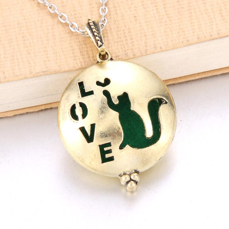 Aromatherapy Necklace Tree of Life Diffuser Jewelry Vintage Open Locket Pendant Essential Oil Perfume Aroma Diffuser Necklace