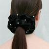 VINTAGE HOLLYWOOD Bella Pearl Scrunchie_VH2534HB006M