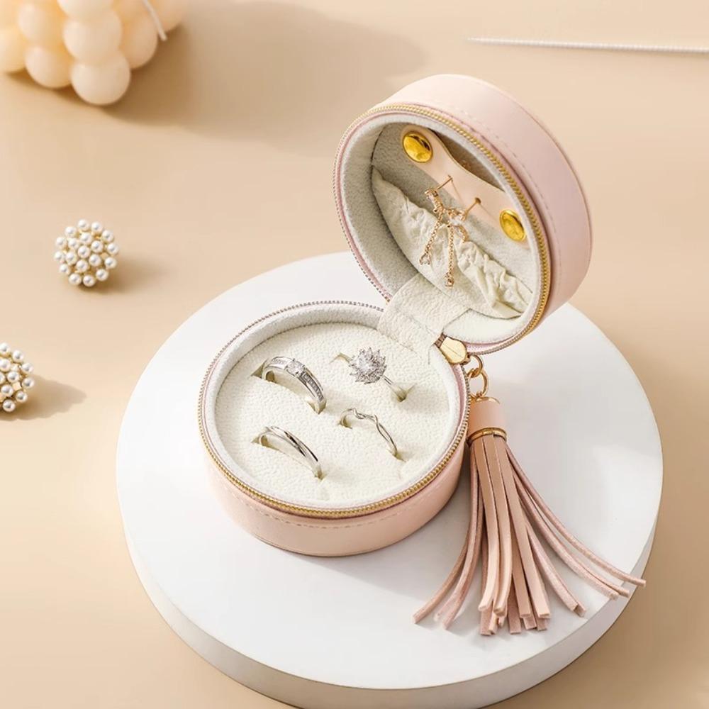 

PU Leather Jewelry Storage Box with Tassel Necklace Display Case Travel Supplies розовый