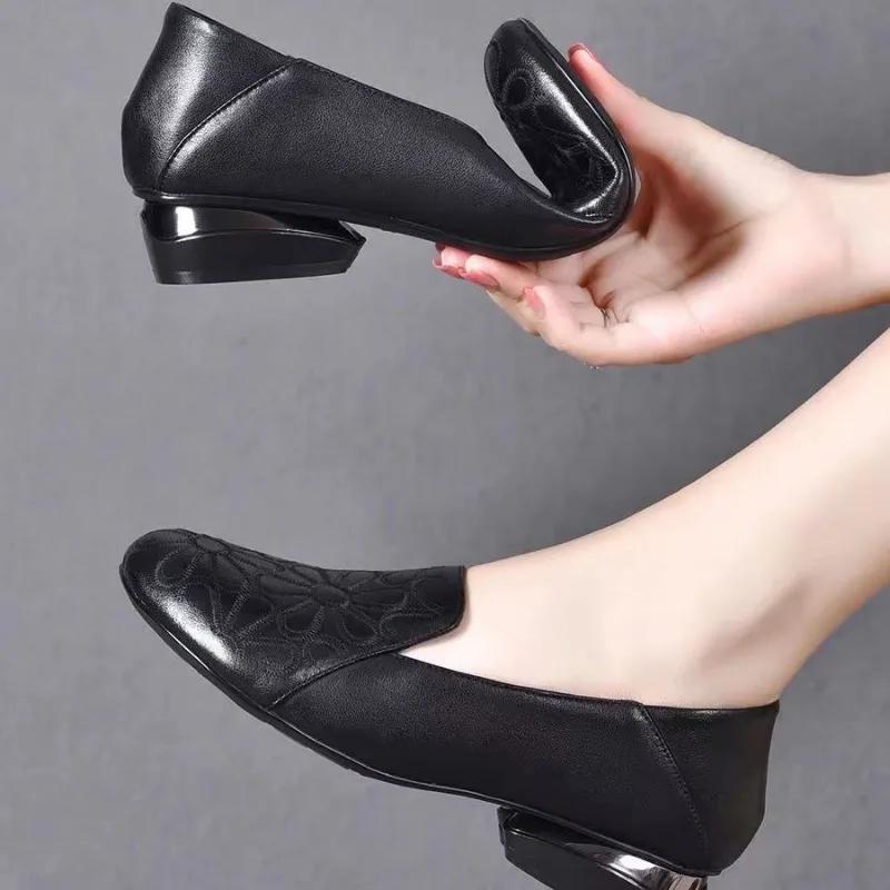 New 2025 Mid Heel Casual Women Heels Wedding Hollow Out Black Square Heel Formal Shoes Work
