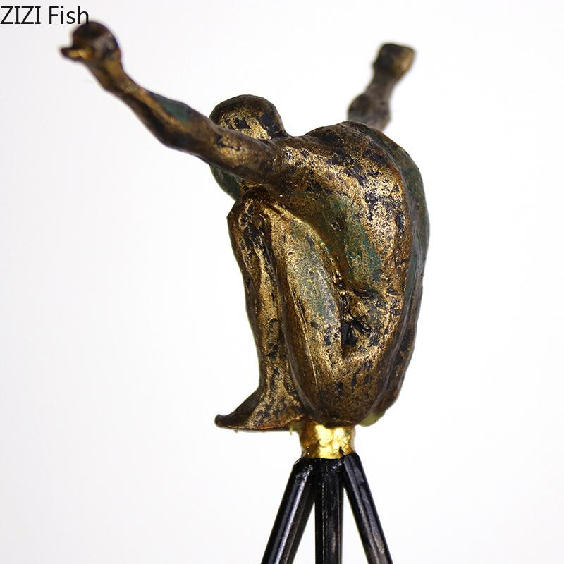 Retro Golden Figures Statue Ornaments Desk Decoration Minimalist Abstract Acrobat Character Resin Sculpture Room Aesthetic Decor