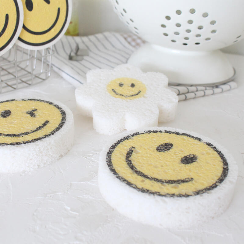 Daisy Smile Compressed Washcloth Set of 6 6-piece set of washcloths