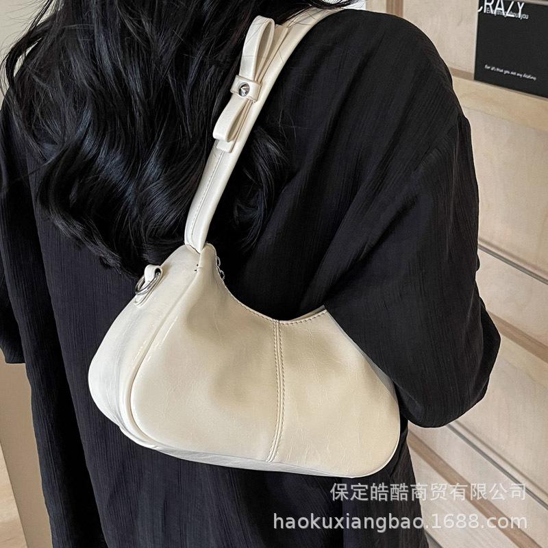 Premium sense of foreign style small bag women's 2025 new fashion versatile messenger bag summer niche shoulder armpit bag