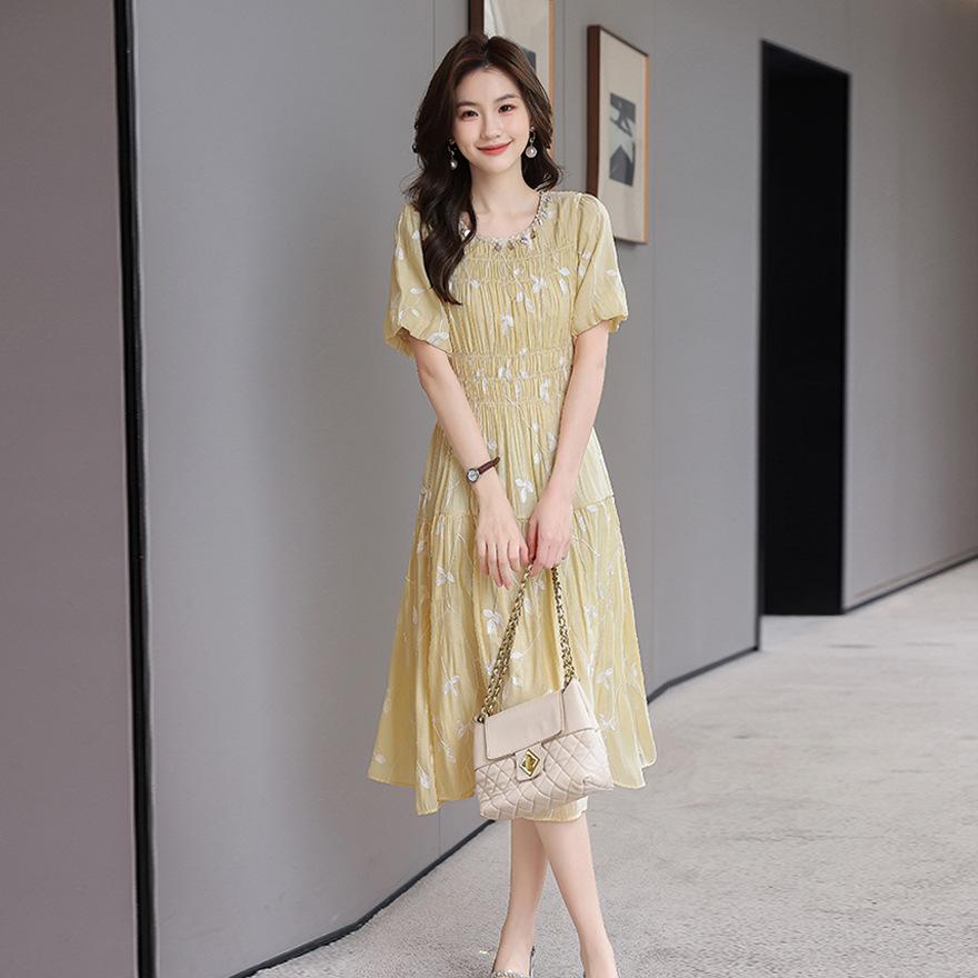 Летнее новое платье с круглым вырезом, вышивкой, талией, темпераментом и тонкое платье в праздничном стиле M