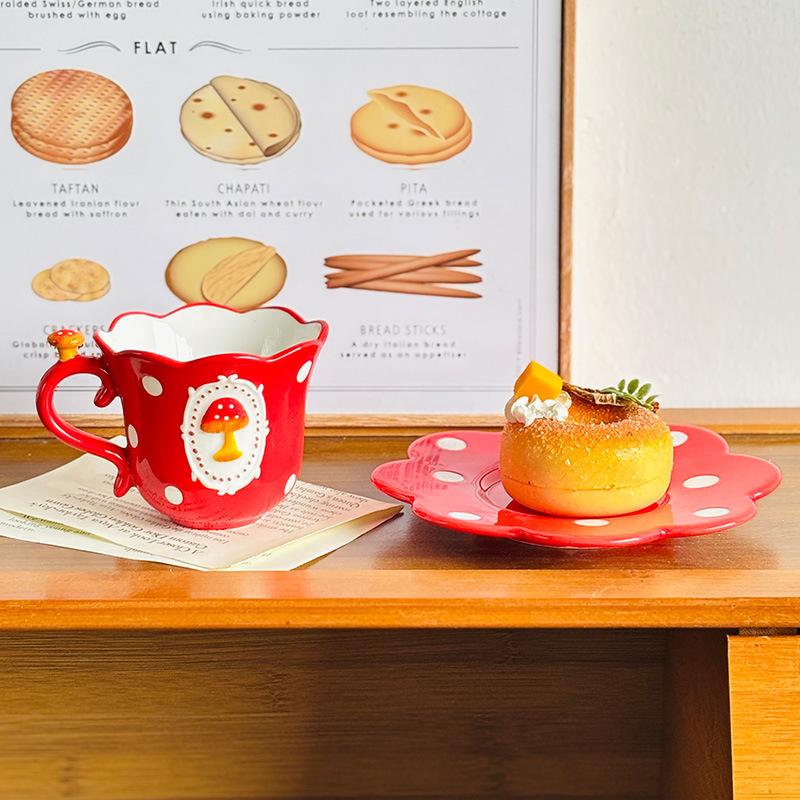 Red Mushroom High Value Coffee Cup And Saucer Set Underglaze Color Ceramic Water Cup Lace Small Fresh Latte Cup Coffee Cup