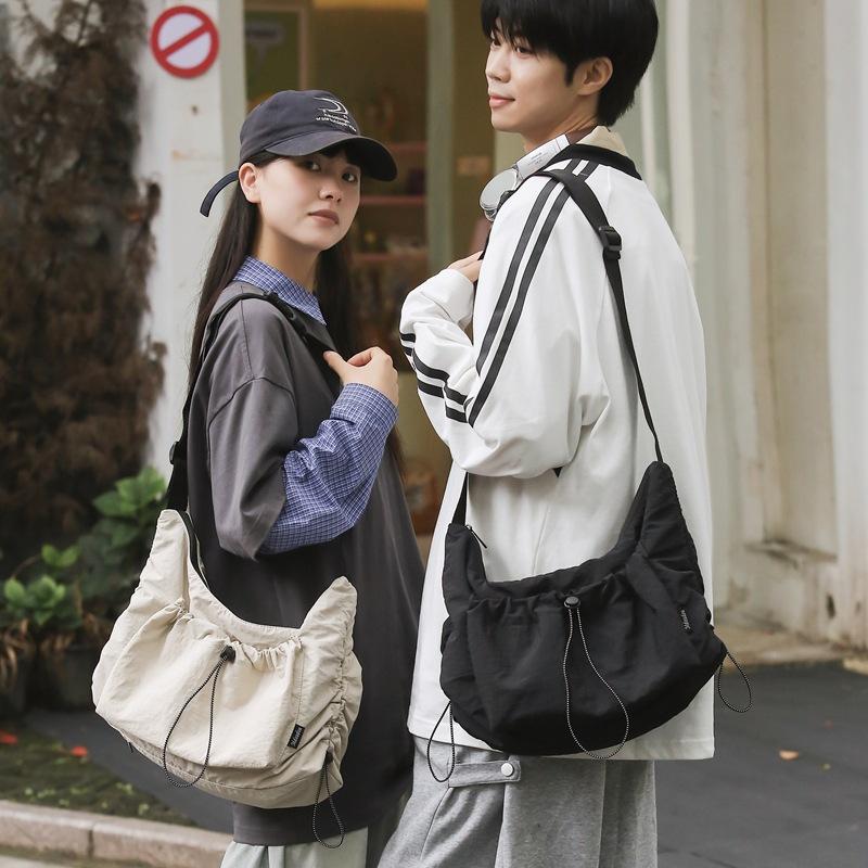Niche Design Messenger Bag Men'S Trendy Brand Lightweight Leisure Bag Travel Bag Commuter Shoulder Bag Female Student Backpack