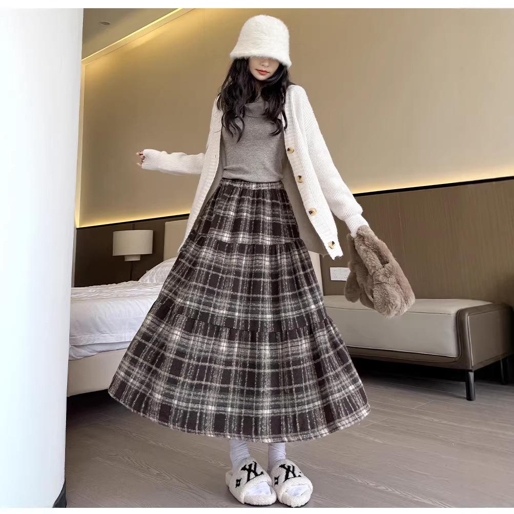 Women's High Waist Retro Plaid Skirt - Autumn/Winter 2026 Mid-Length Slimming and Trendy