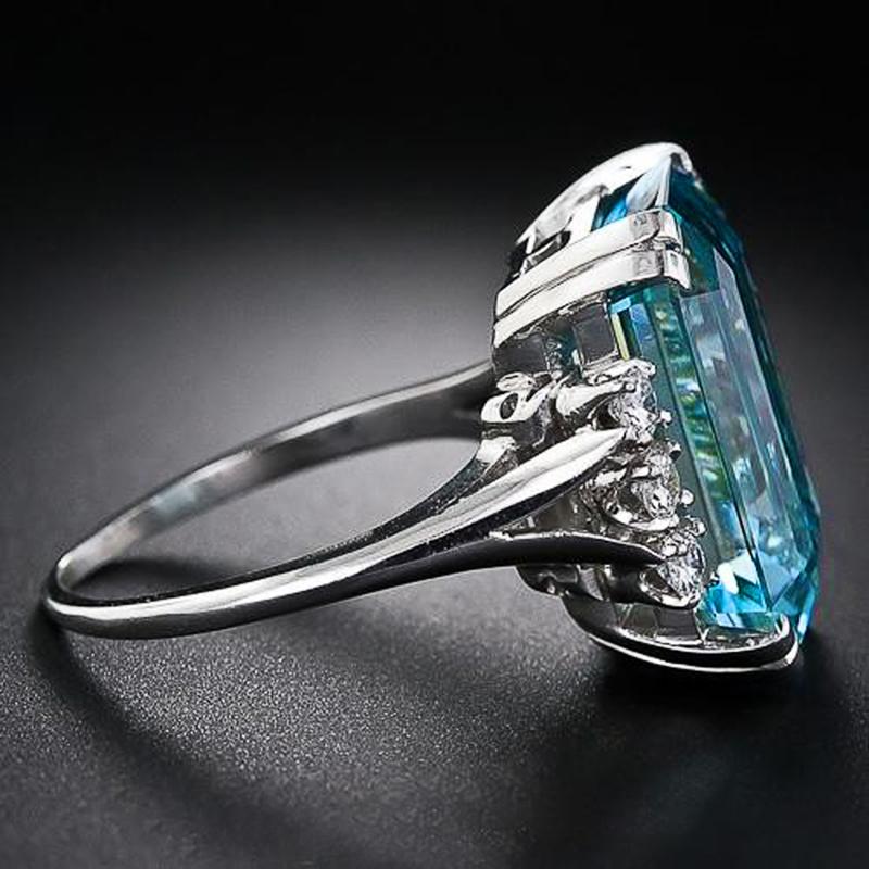 New Gorgeous Big Sky Blue Stone Women Ring Romantic Anniversary Gift Elegant Lady Dance Party Accessories Ring Trendy Jewelry