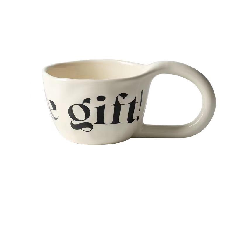 

New hand-squeezed happy creative English mug, ceramic cup household drinking cup personalized breakfast cup coffee cup 350ml хакі