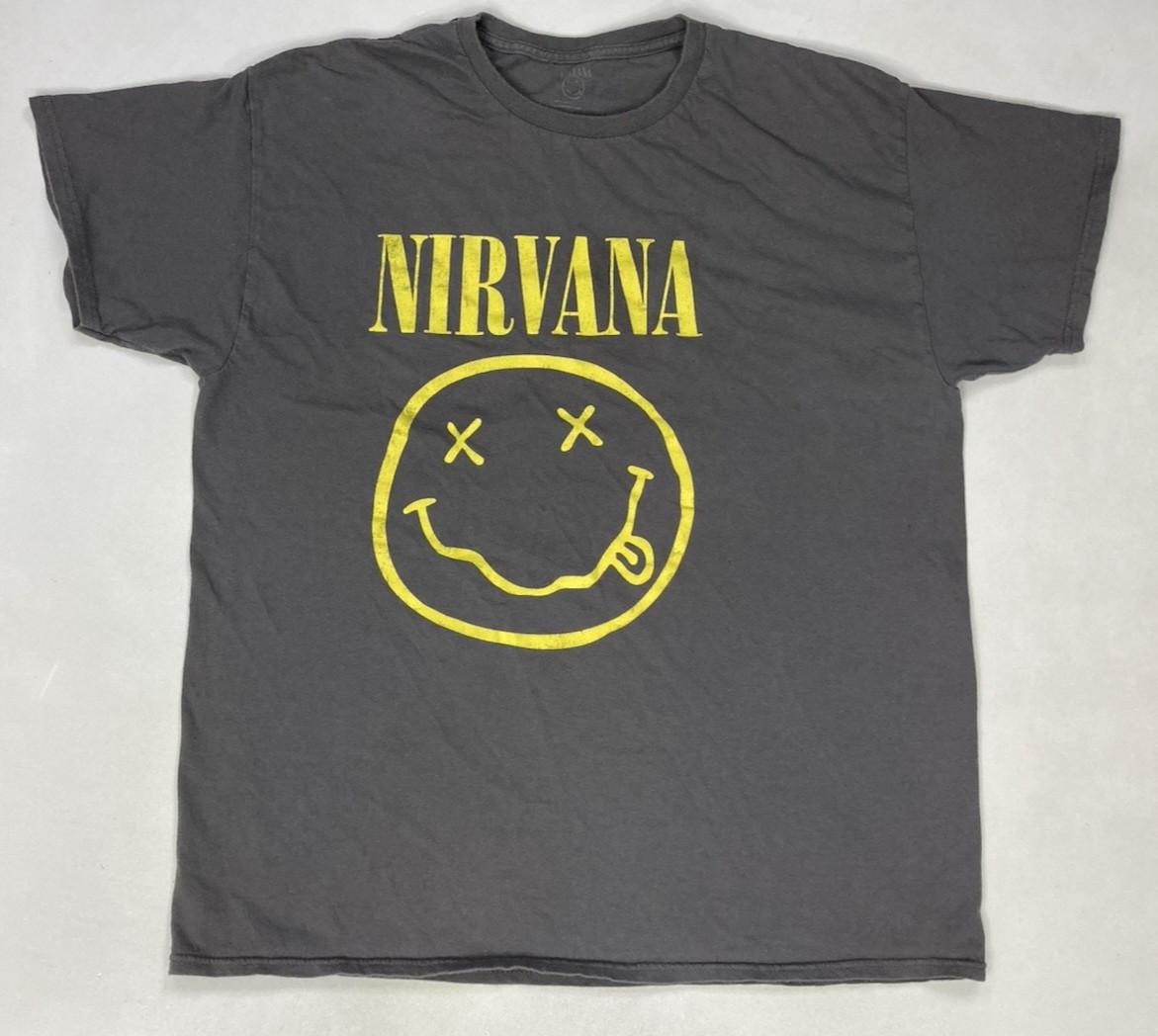 Nirvana Happy Face Graphic T-shirt Men XL Gray Short Sleeve Music S