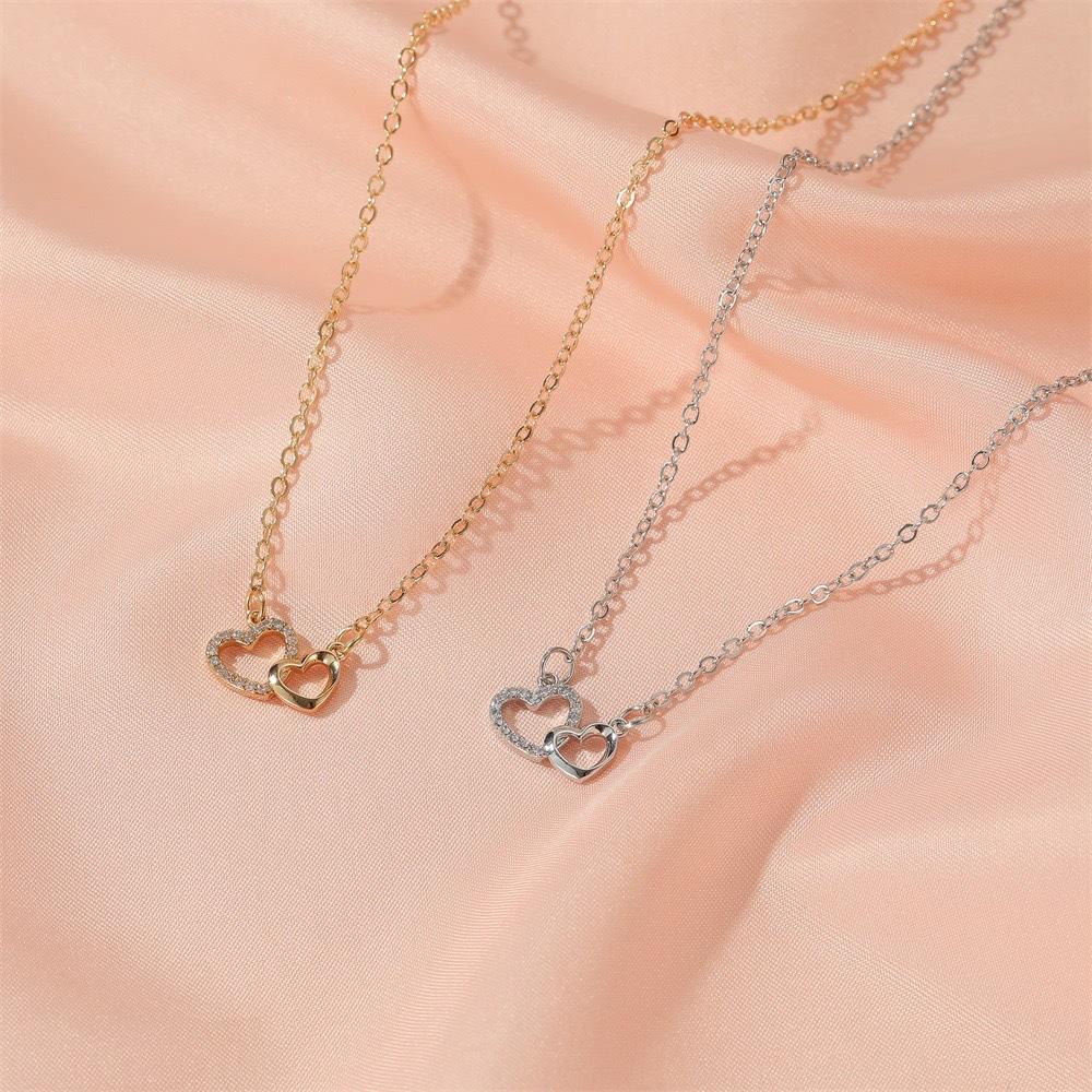 Retro Peach Heart Necklace Female Love Shape Fashion Design Collarbone Chain Simple Love Jewelry For Girls