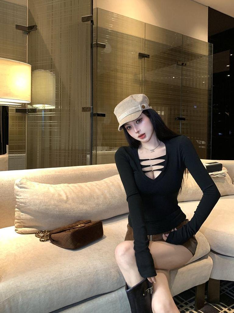 Spicy V-Neck Long-Sleeve Velvet T-Shirt Women's Slim Fit Cinched Waist Base Layer Black Top