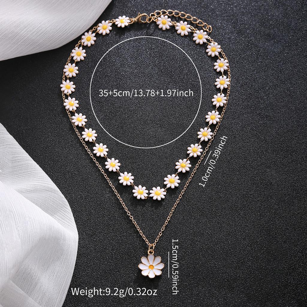 Hot-selling small daisy pendant shape multi-layer necklace set women's trend collarbone chain neck chain