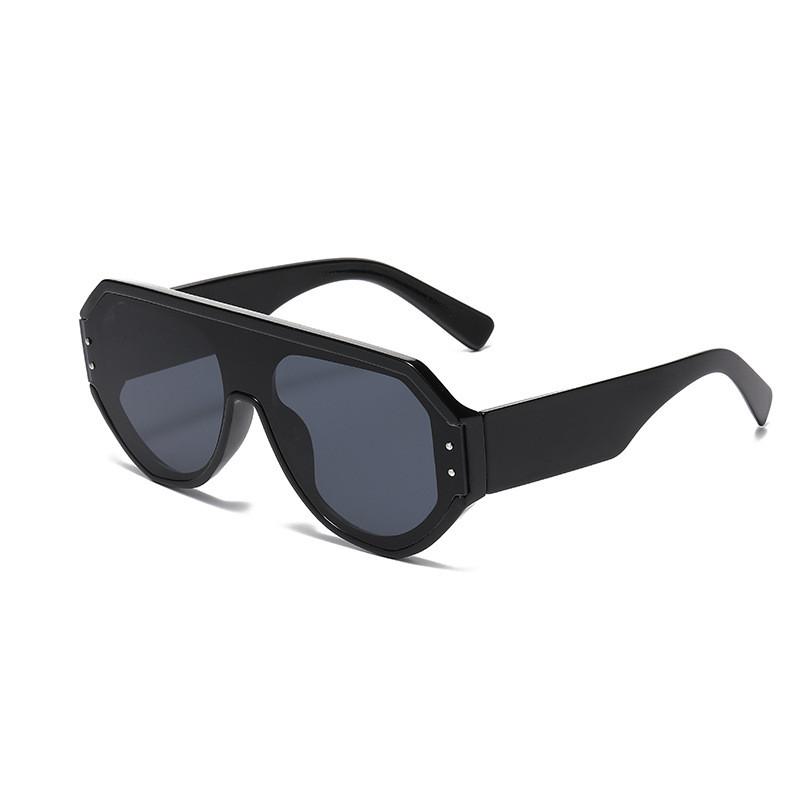 

European Style Pc Frame Sunglasses With Uv400 For Fashionable Outings And Daily Wear BlackFrameGrayLens
