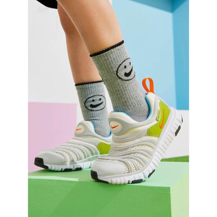 Nike Dynamo Free PS Gąbka Gąsienica Amortyzacja Niskie Dziecięce Buty Lifestyle Srebrno-Zielone Przedszkolne FN3690-180