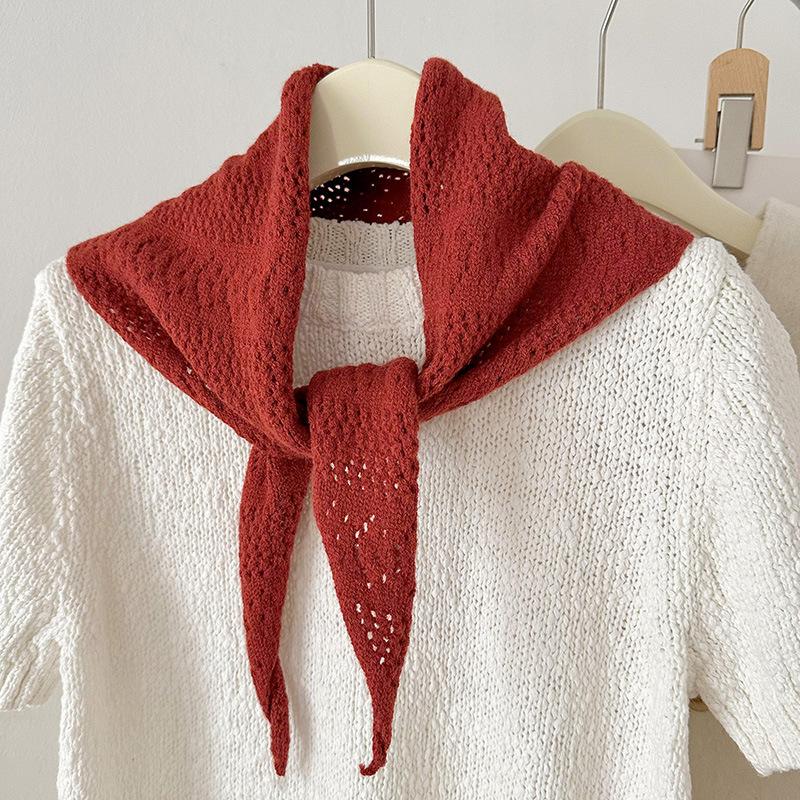 

Новый однотонный вязаный треугольный ажурный шарф для женщин, универсальное украшение, шарф и шаль для защиты шеи