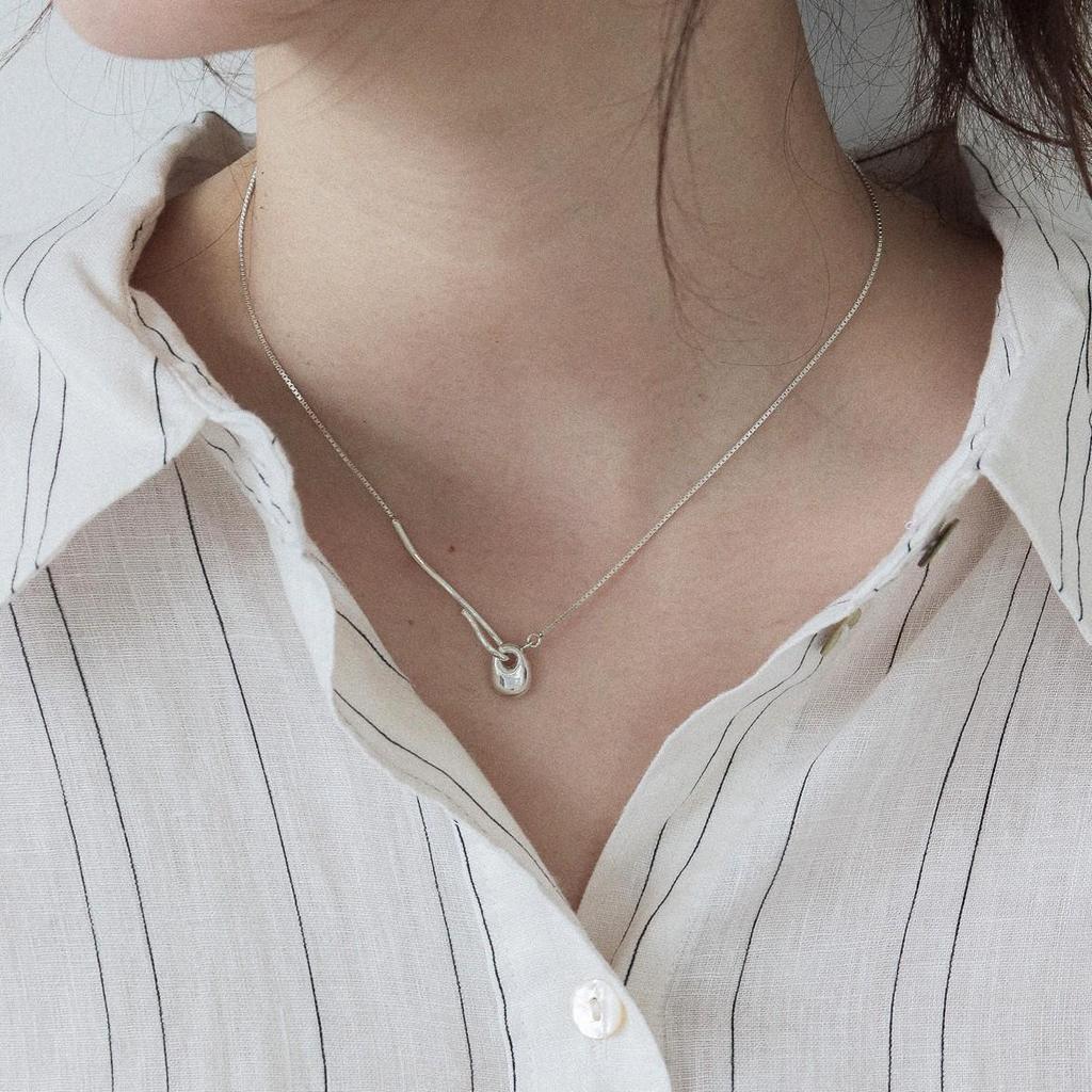S925 Sterling Silver Geometric Pendant Necklace for Women - Cool, High-End Clavicle Chain