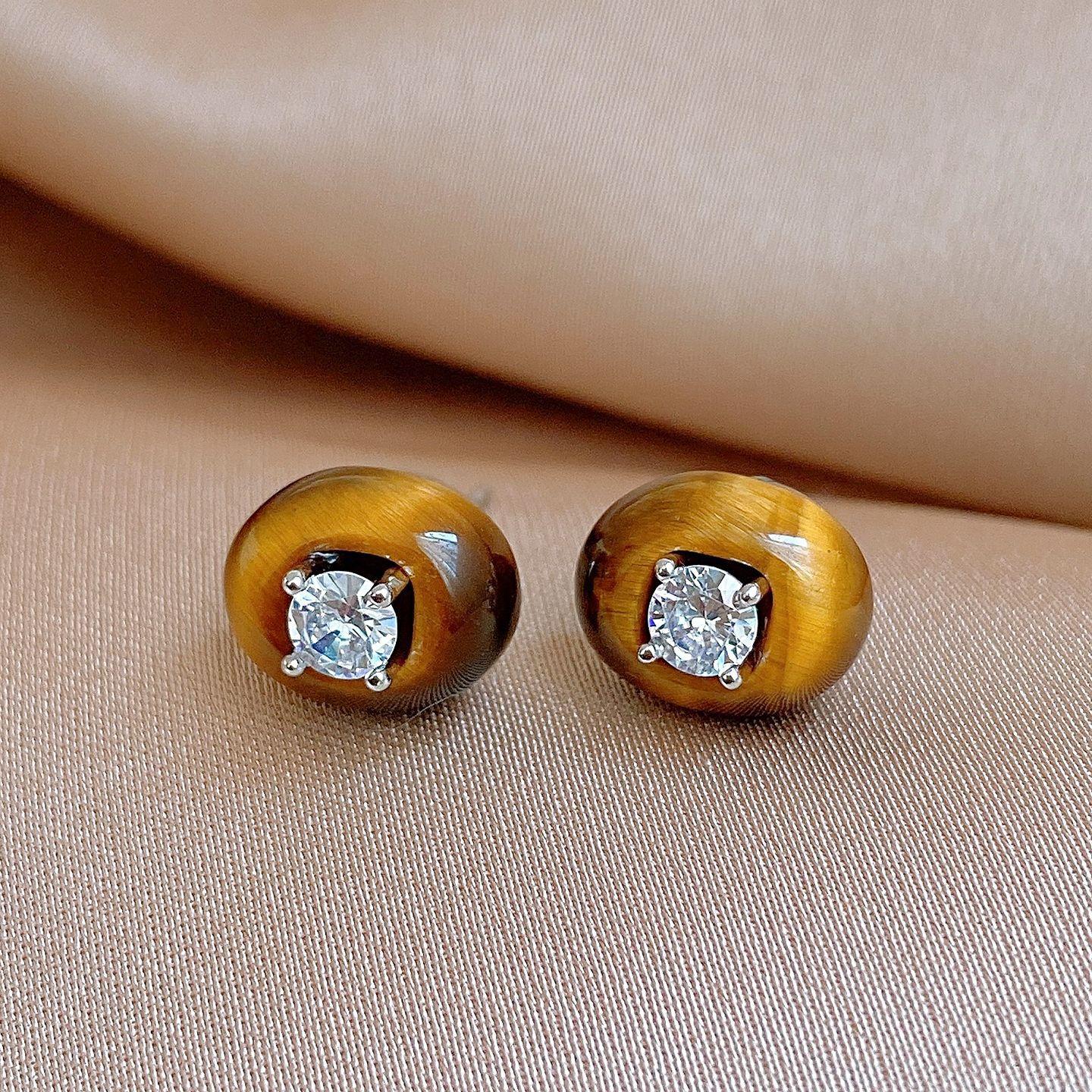 

Vintage Maillard Zir*****val Tiger s Eye Stud Earrings Niche Earrings Simple Earrings