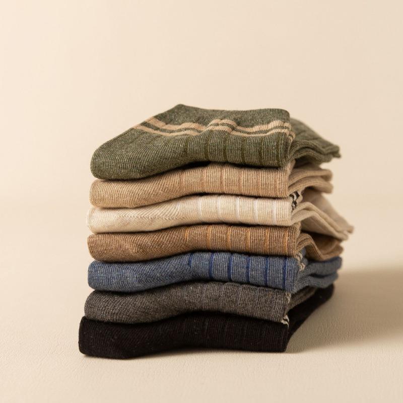 Men Spring and Summer New Two Bar Simple Sports Cotton Breathable Sweat Absorbing Short Tube Socks