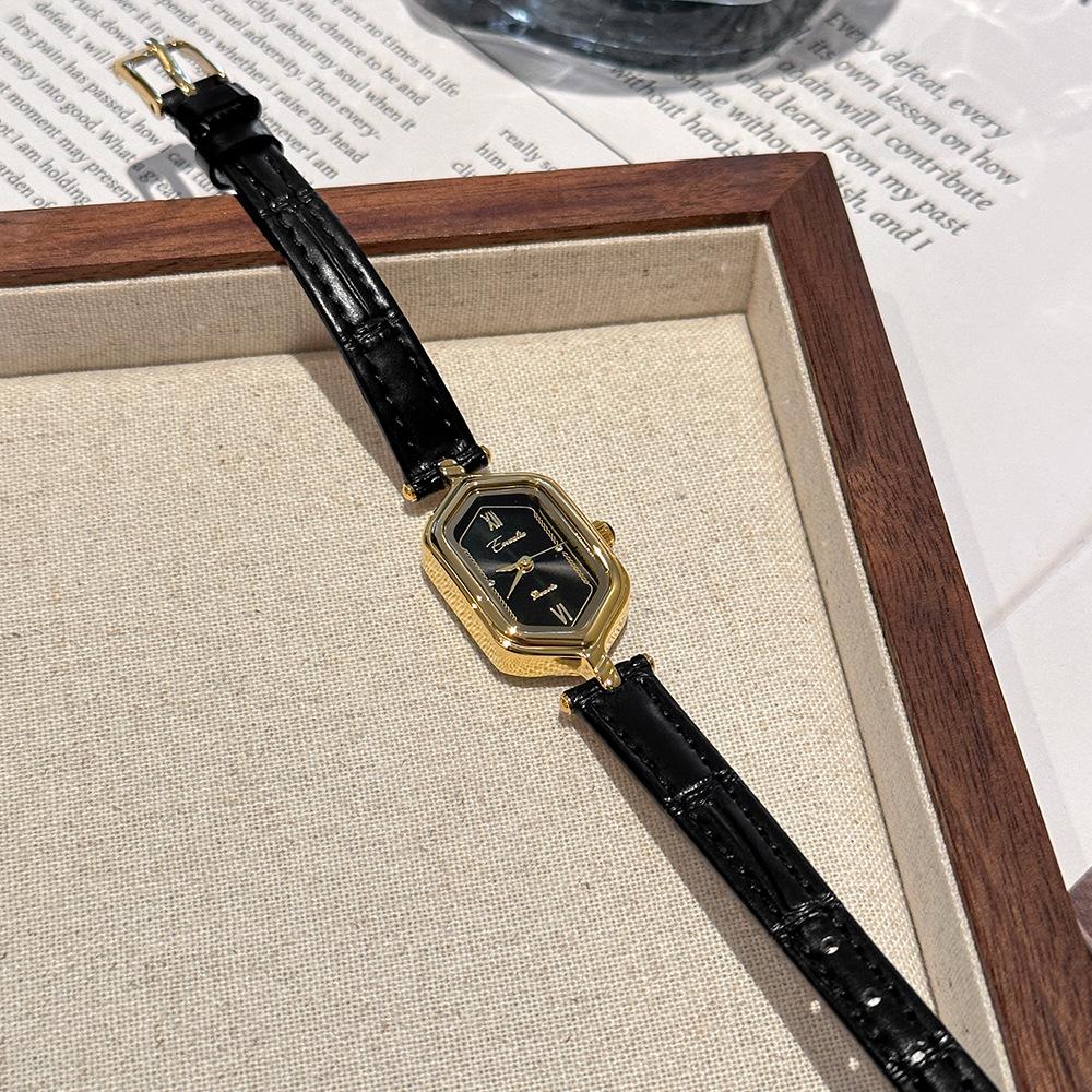 EAVANLIN Yiwenlin Ladies' Vintage Polygon Roman Numeral Watch