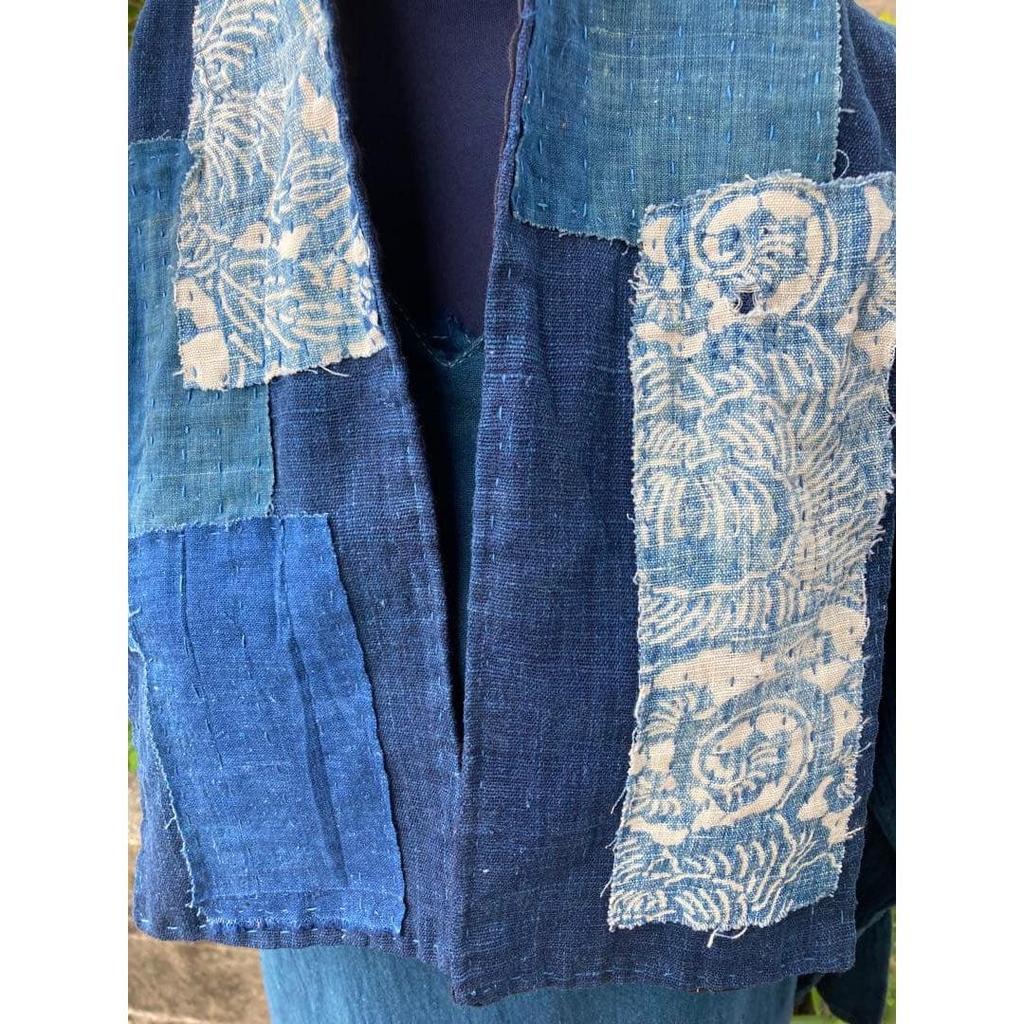 Used B74 Rags, Stole, Old Cloth, Remake, Indigo Dye, Patchwork, Pieced Together, Sashiko