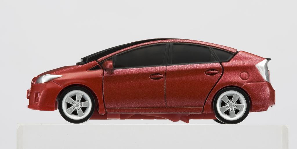 DiaRobo Toyota Prius Preteradon DR-0008 (Red)