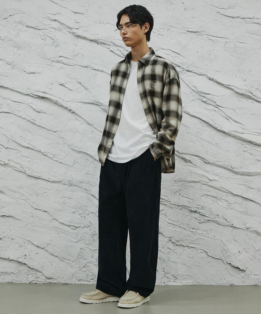 SIGNATURE Single-Pleat Corduroy Wide Pants [Black]