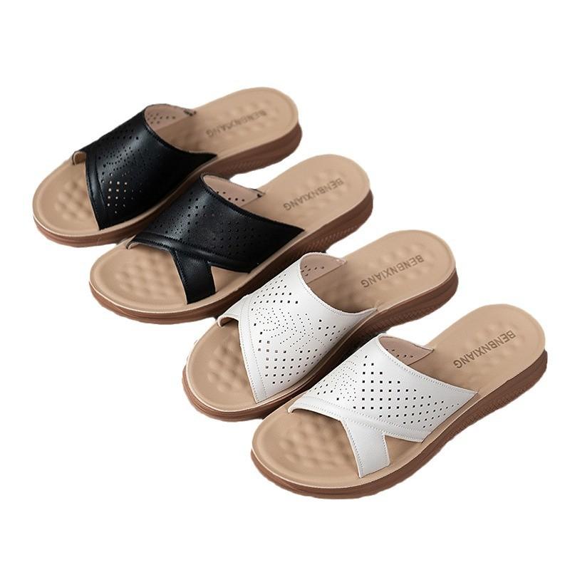 Mom cool slippers wear soft-soled non-slip hollowed-out medium and old sandals flat-soled women's cool slippers