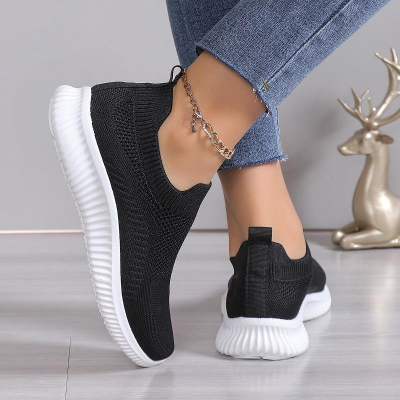 Fashion Women's New Solid Color Casual Breathable Elastic Slip-on Knitted Sneakers