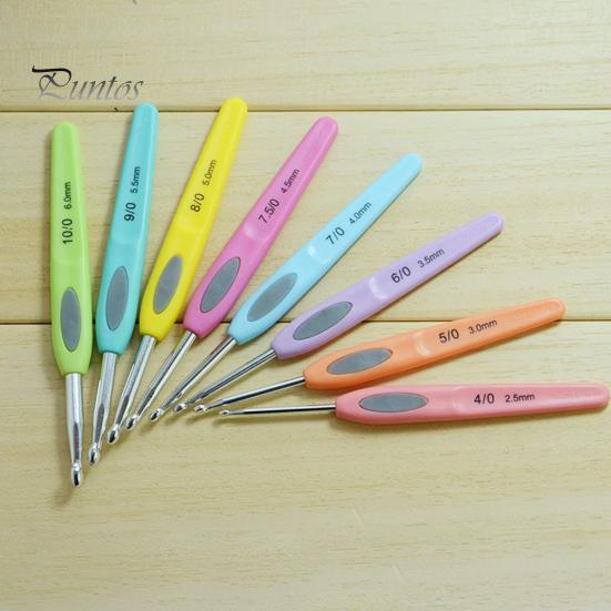 8Pcs Sweater Scarf DIY Crafts Crochet Hooks Plastic Handle Knitting Needles