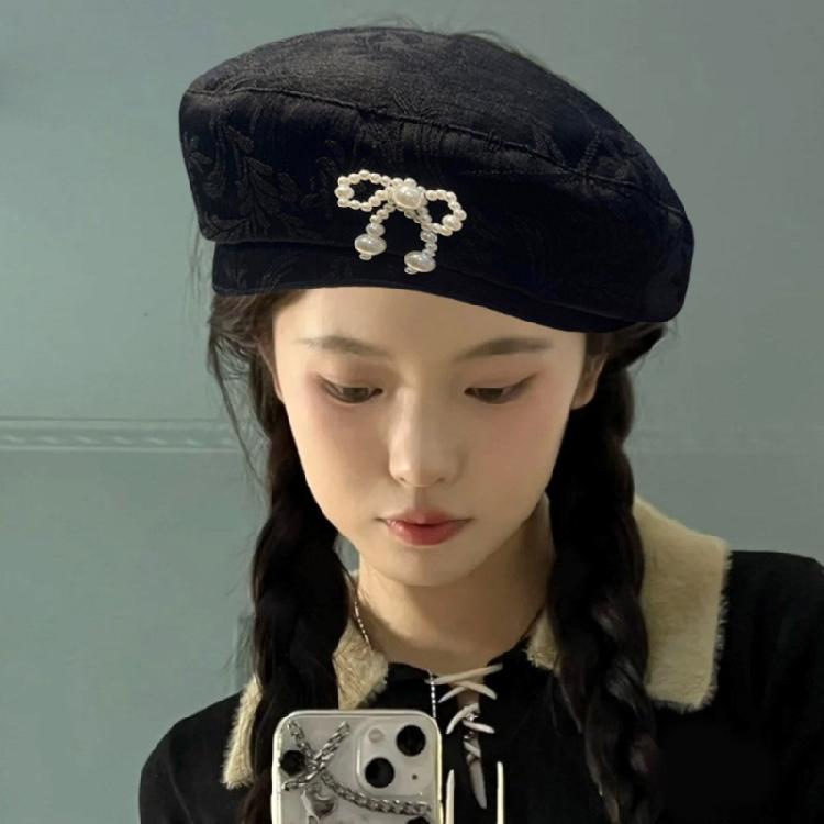 Soft and Comfortable Hat Princesses Beret Hat Bows Pattern Hat Luxurious Women Hat for Outdoor Enthusiast and Vacationer