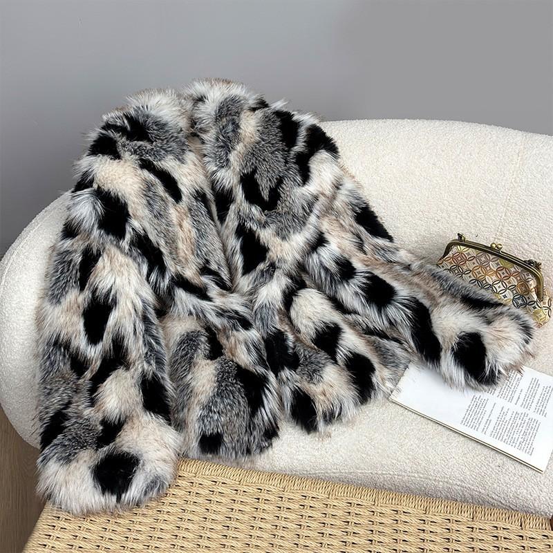 Womens Faux Fur Coat Blogger Favorite Versatile Vintage Style Fall 2025 Regular Sleeves Collared No Hood With Trim