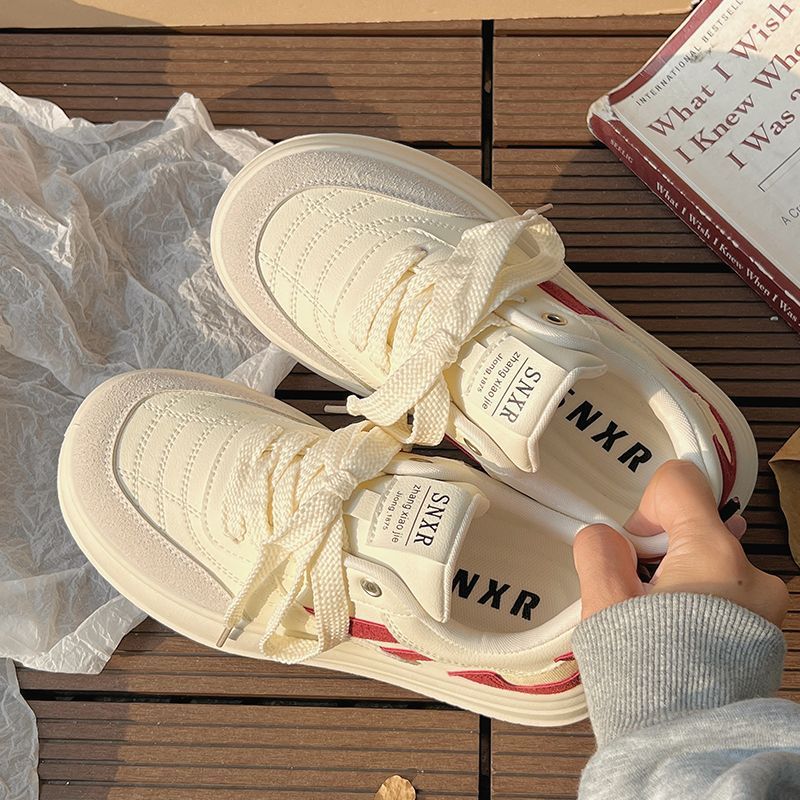 Thick-soled Heightening Women's Niche Bread Shoes Autumn with Wide-leg Pants Versatile Sports and Leisure Board Shoes